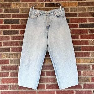 Light Balloon Leg Levis